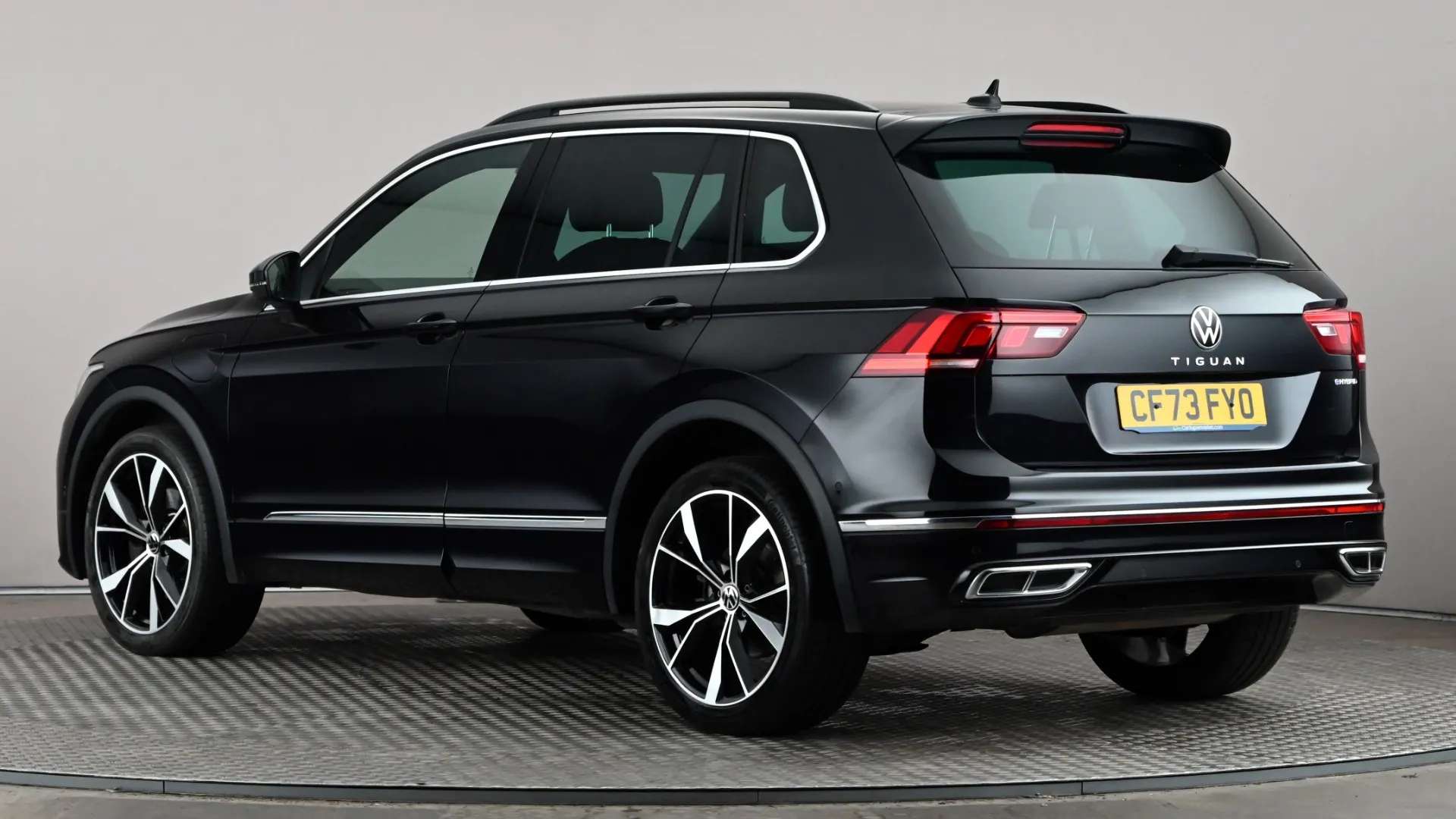 A 2023 VOLKSWAGEN TIGUAN 1.4 TSI eHybrid R-Line DSG A 2023 VOLKSWAGEN TIGUAN 1.4 TSI eHybrid R-Line DSG