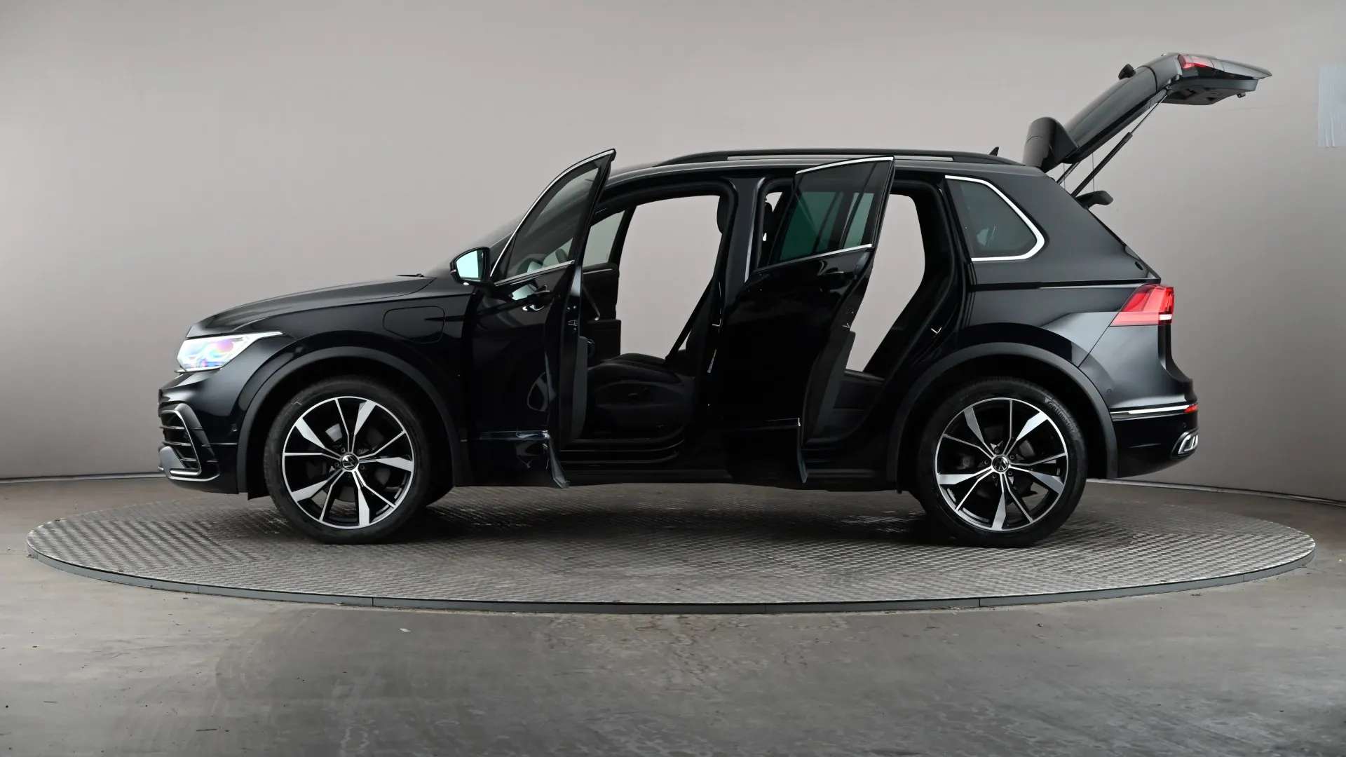 2023 VOLKSWAGEN TIGUAN 2023 VOLKSWAGEN TIGUAN