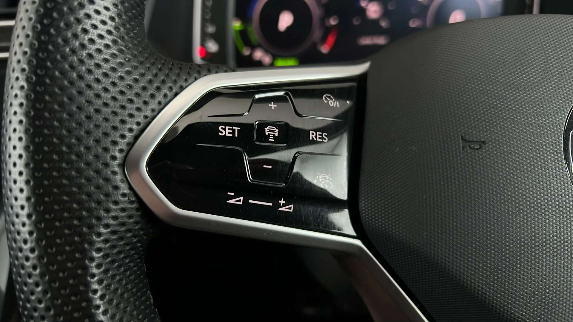 2023 VOLKSWAGEN TIGUAN 2023 VOLKSWAGEN TIGUAN