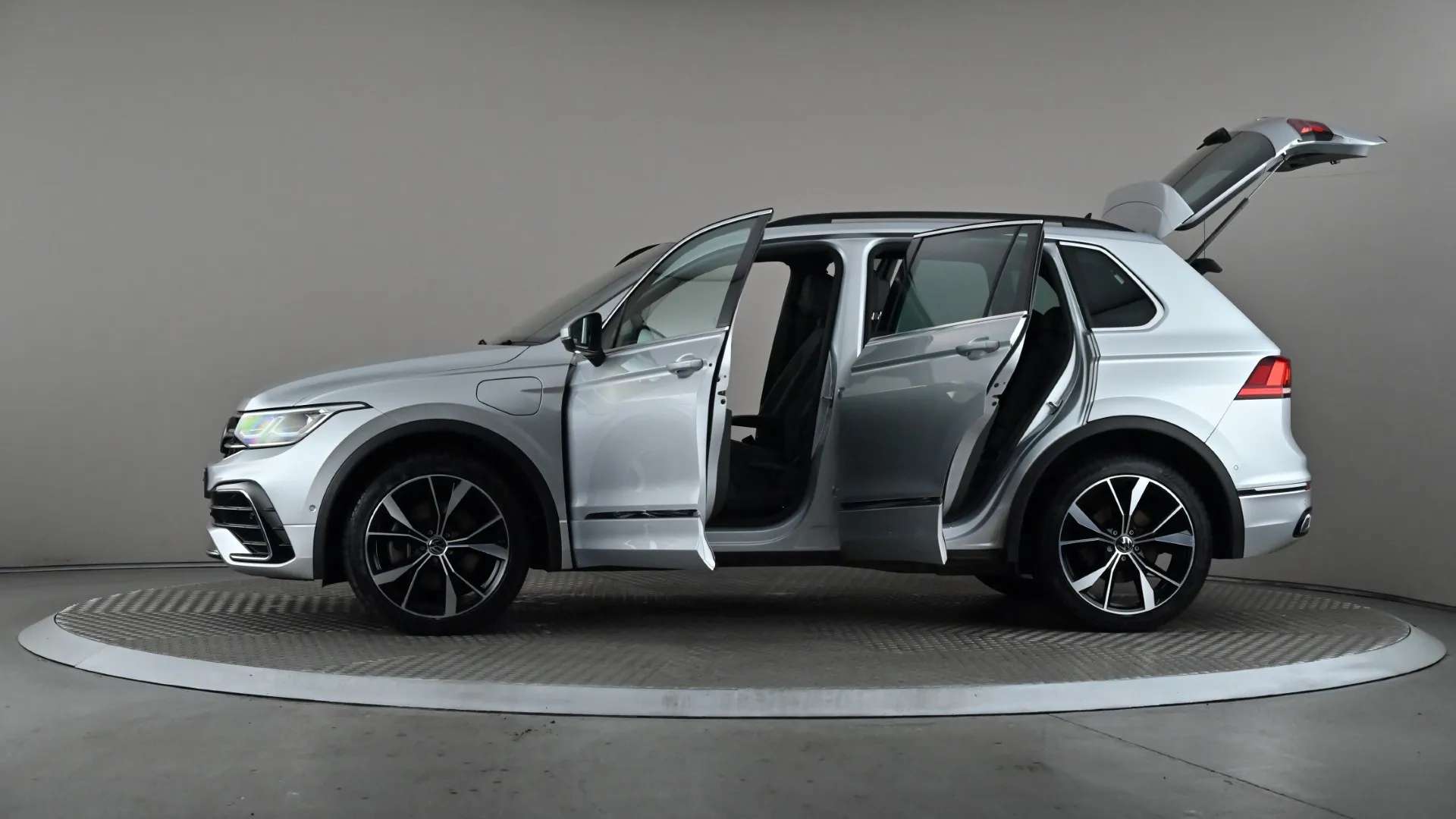 2023 VOLKSWAGEN TIGUAN 2023 VOLKSWAGEN TIGUAN