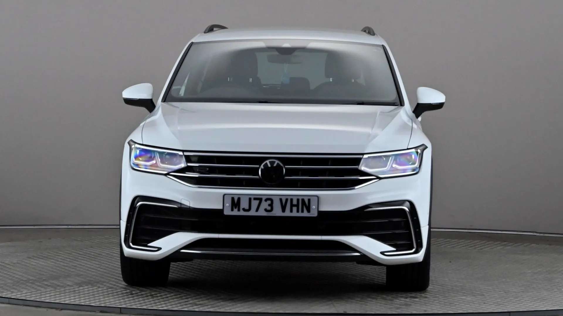 A 2023 VOLKSWAGEN TIGUAN 1.4 TSI eHybrid R-Line DSG A 2023 VOLKSWAGEN TIGUAN 1.4 TSI eHybrid R-Line DSG