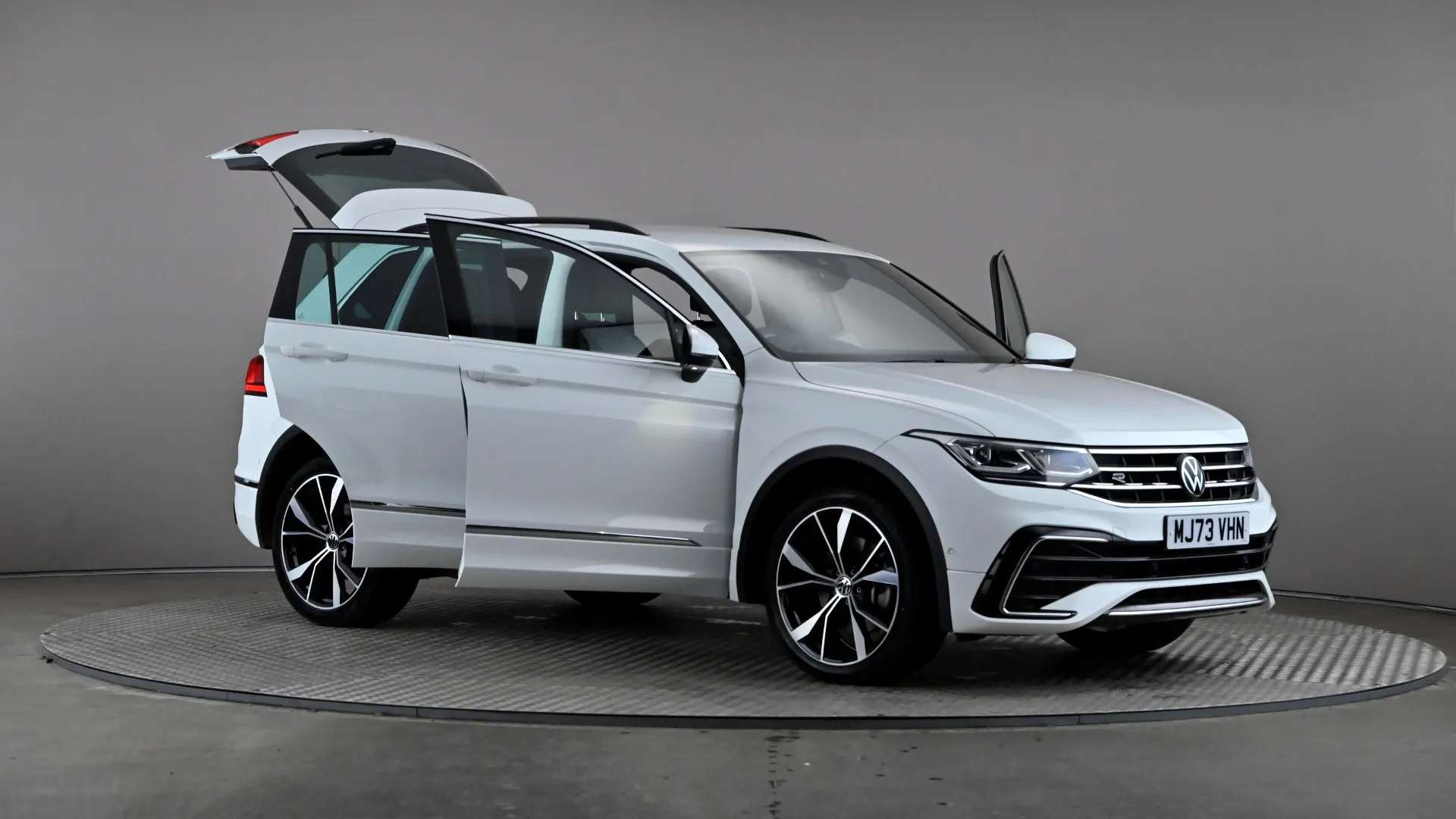 2023 VOLKSWAGEN TIGUAN 2023 VOLKSWAGEN TIGUAN