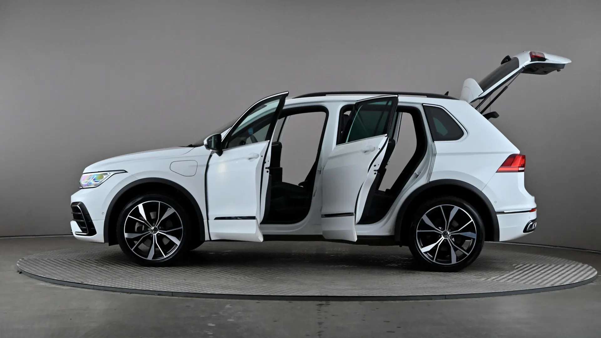 2023 VOLKSWAGEN TIGUAN 2023 VOLKSWAGEN TIGUAN