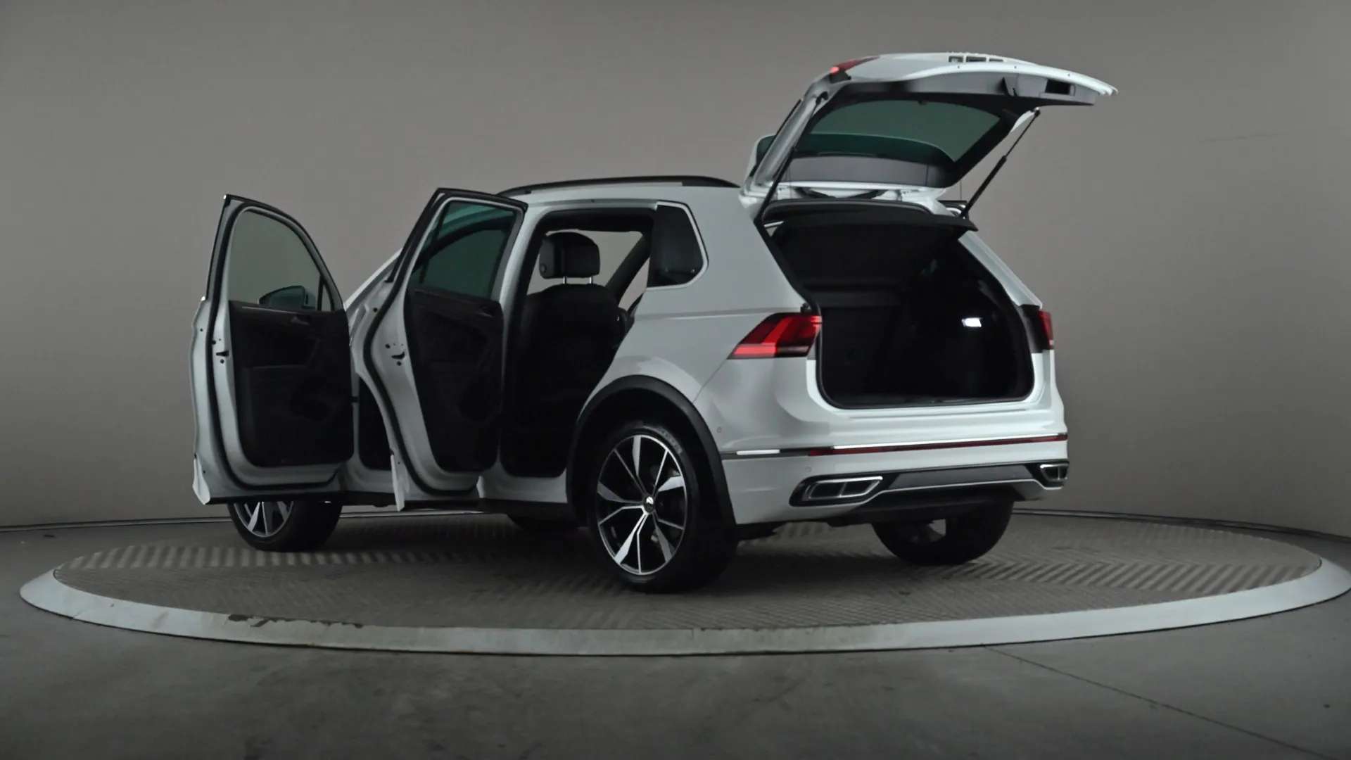 2022 VOLKSWAGEN TIGUAN 2022 VOLKSWAGEN TIGUAN