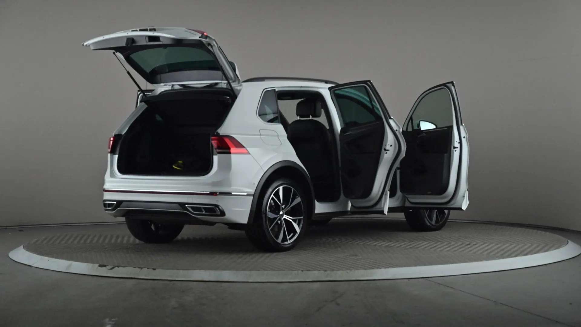 2022 VOLKSWAGEN TIGUAN 2022 VOLKSWAGEN TIGUAN