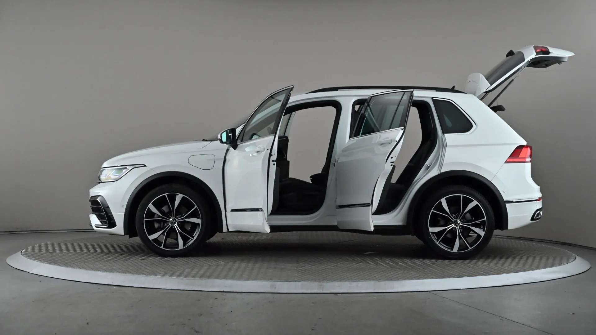 2023 VOLKSWAGEN TIGUAN 2023 VOLKSWAGEN TIGUAN