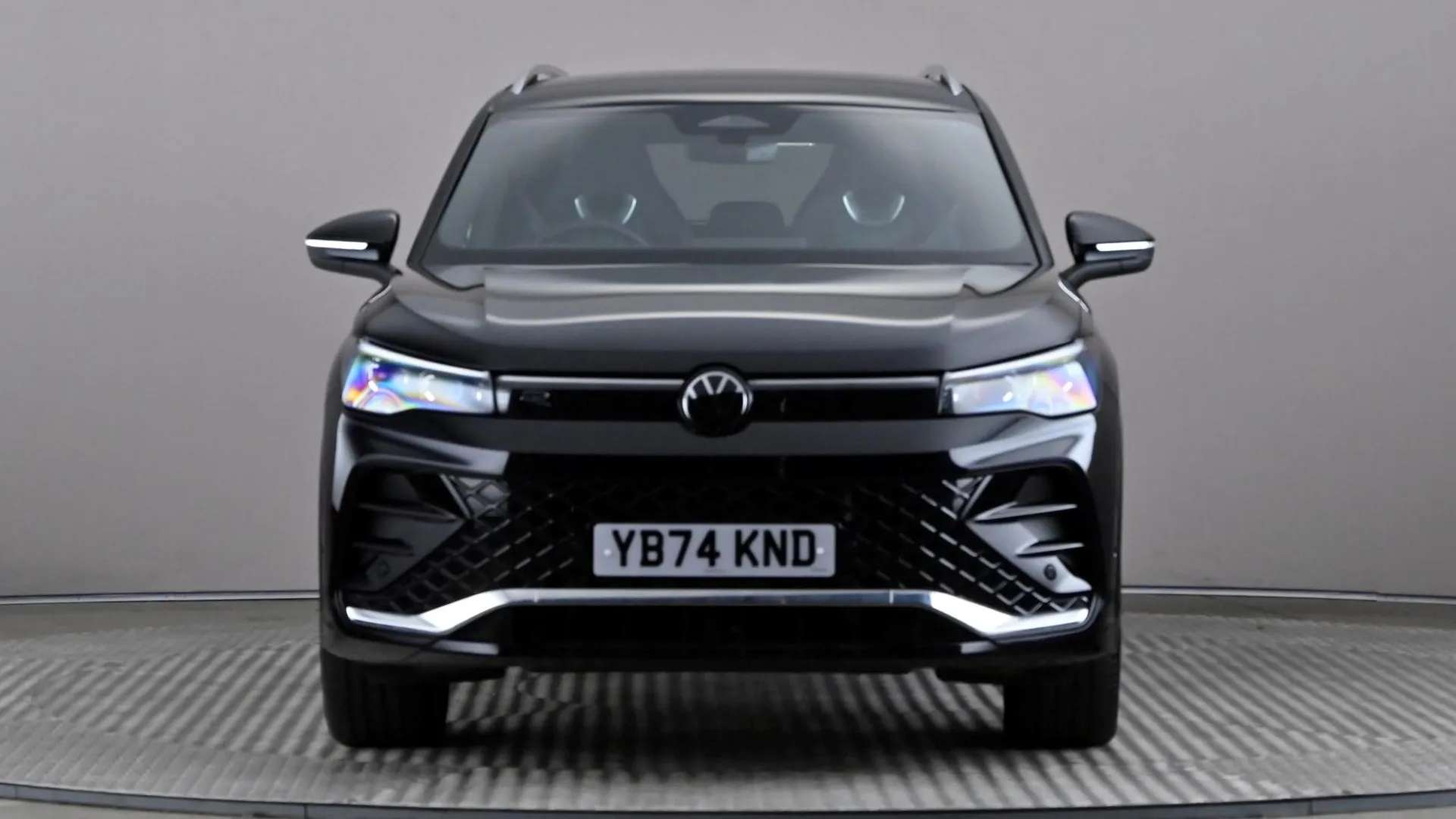 A 2025 VOLKSWAGEN TIGUAN 1.5 TSI 272 eHybrid R-Line DSG A 2025 VOLKSWAGEN TIGUAN 1.5 TSI 272 eHybrid R-Line DSG