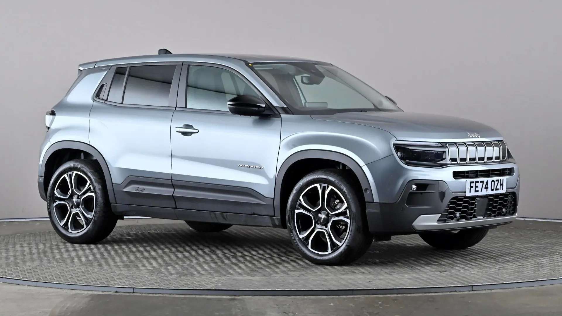 A 2024 JEEP AVENGER 1.2 e-Hybrid Summit DCT A 2024 JEEP AVENGER 1.2 e-Hybrid Summit DCT