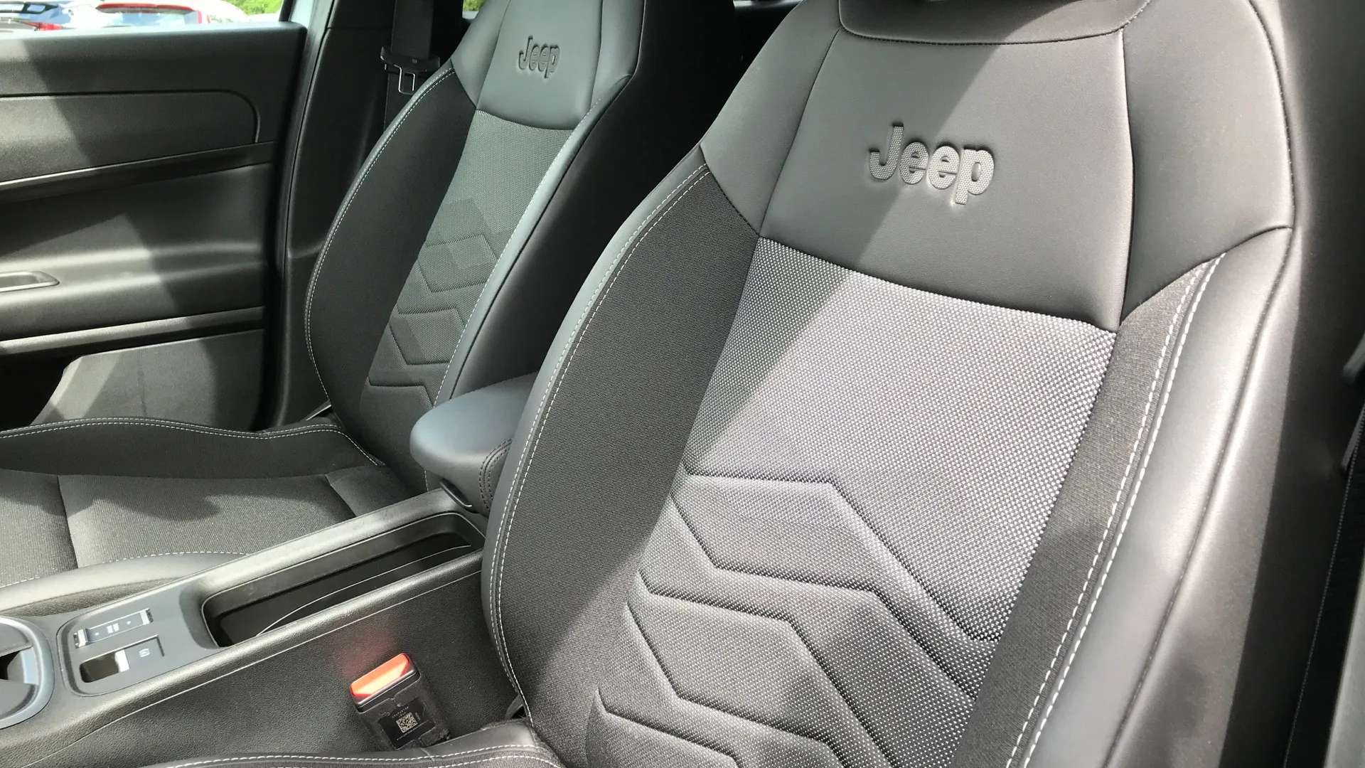 2025 JEEP AVENGER 2025 JEEP AVENGER