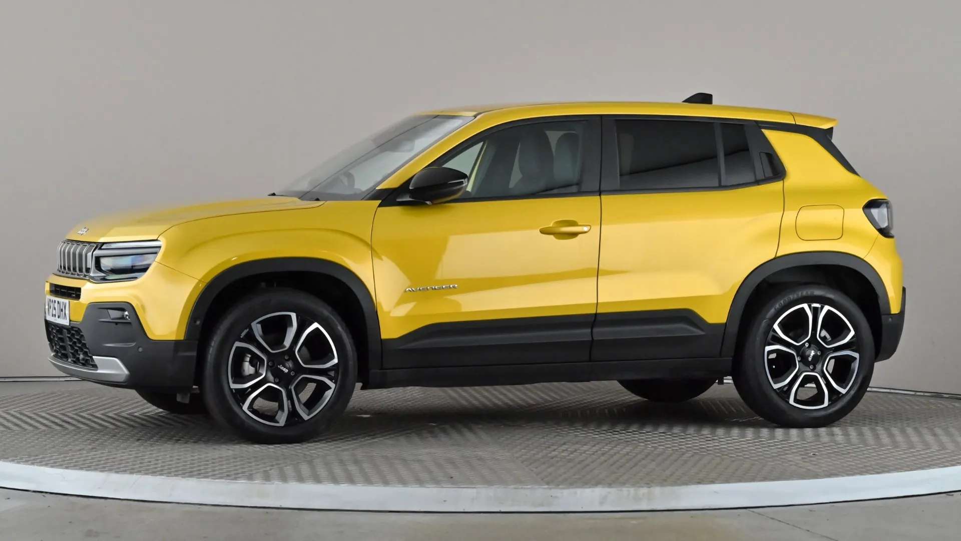 A 2025 JEEP AVENGER 1.2 e-Hybrid Summit DCT A 2025 JEEP AVENGER 1.2 e-Hybrid Summit DCT