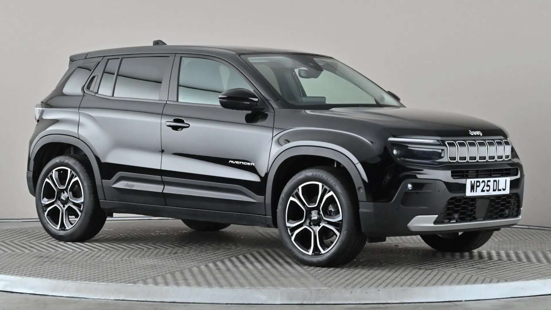 A 2025 JEEP AVENGER 1.2 e-Hybrid Summit DCT A 2025 JEEP AVENGER 1.2 e-Hybrid Summit DCT