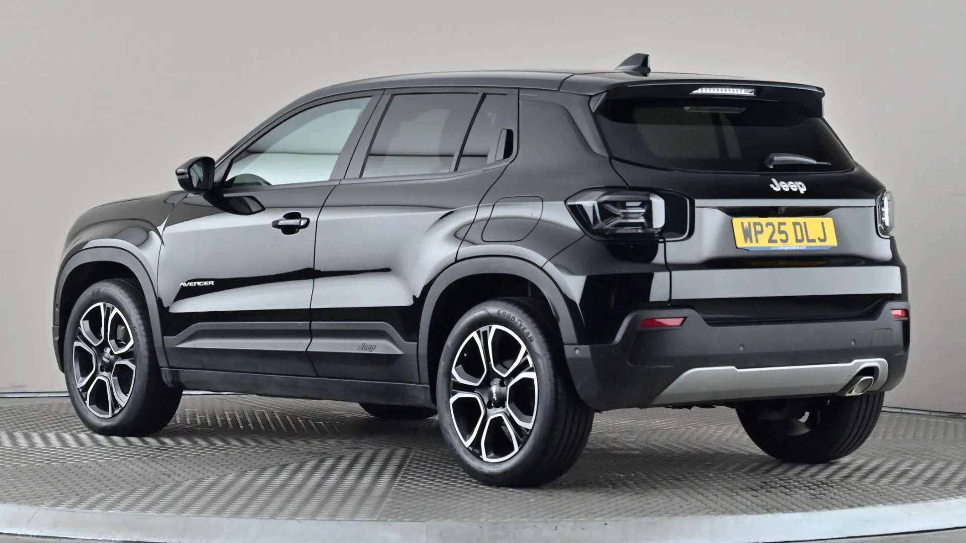 A 2025 JEEP AVENGER 1.2 e-Hybrid Summit DCT A 2025 JEEP AVENGER 1.2 e-Hybrid Summit DCT