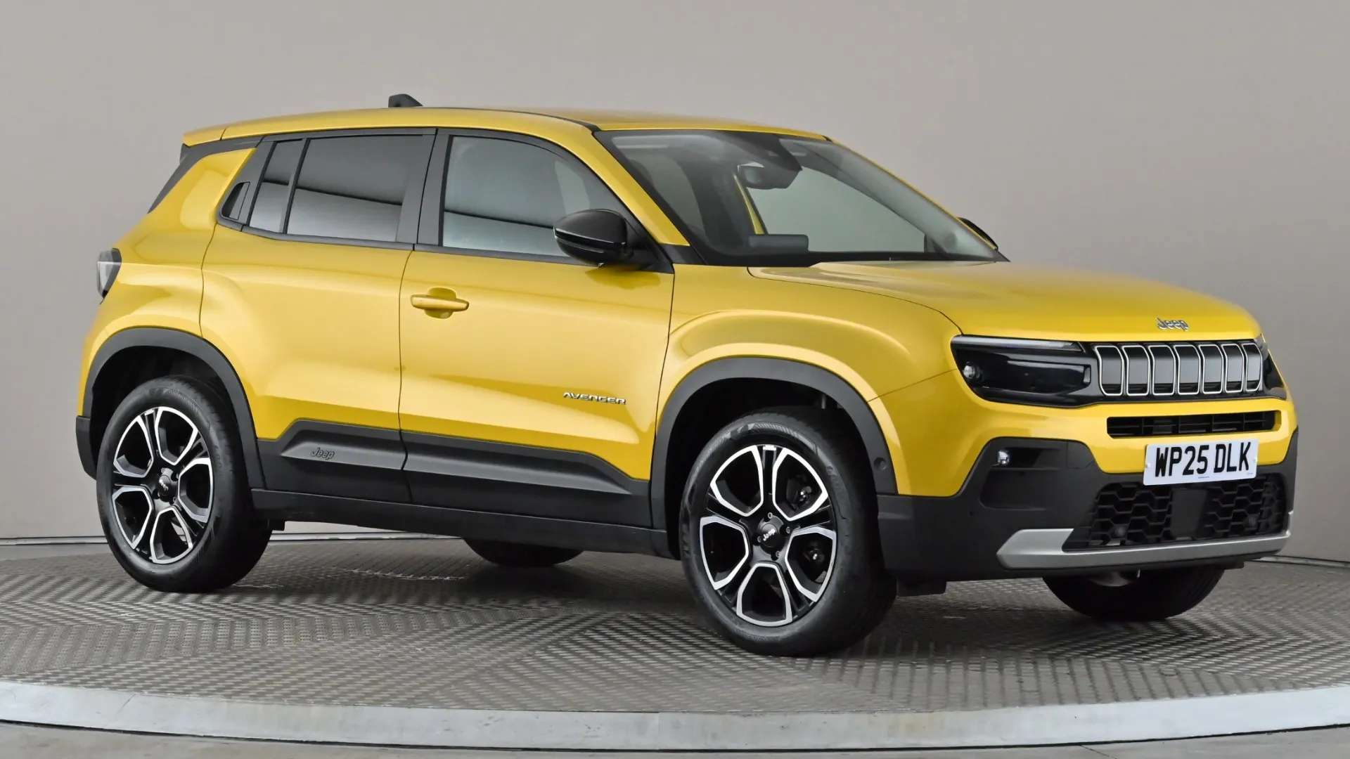 A 2025 JEEP AVENGER 1.2 e-Hybrid Summit DCT A 2025 JEEP AVENGER 1.2 e-Hybrid Summit DCT