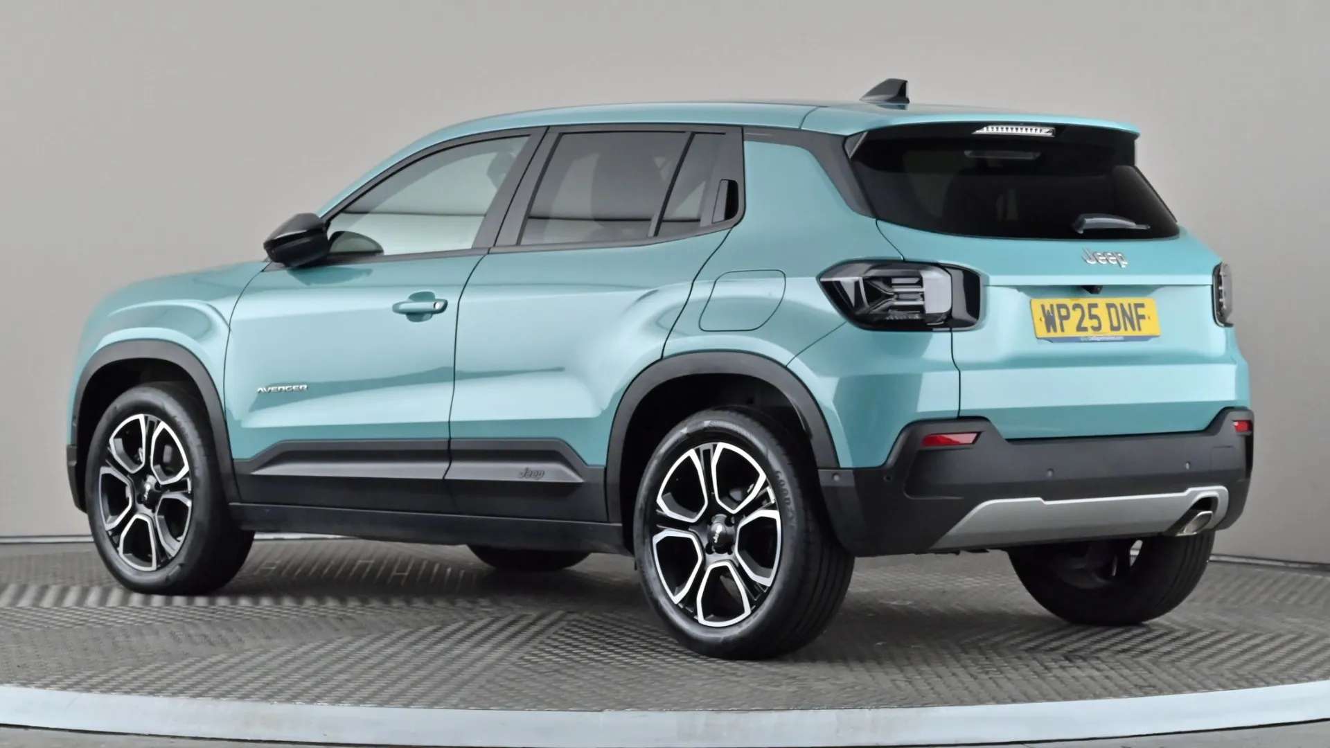 A 2025 JEEP AVENGER 1.2 e-Hybrid Summit DCT A 2025 JEEP AVENGER 1.2 e-Hybrid Summit DCT