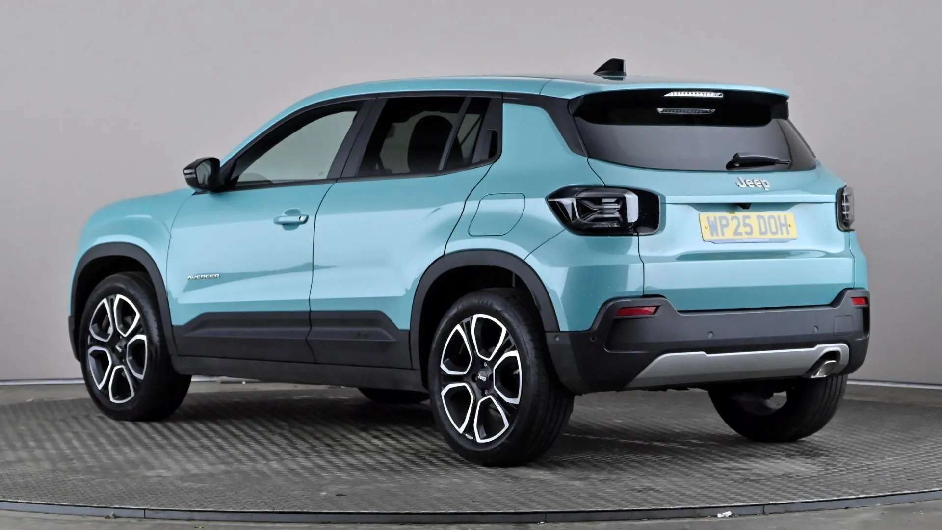 A 2025 JEEP AVENGER 1.2 e-Hybrid Summit DCT A 2025 JEEP AVENGER 1.2 e-Hybrid Summit DCT