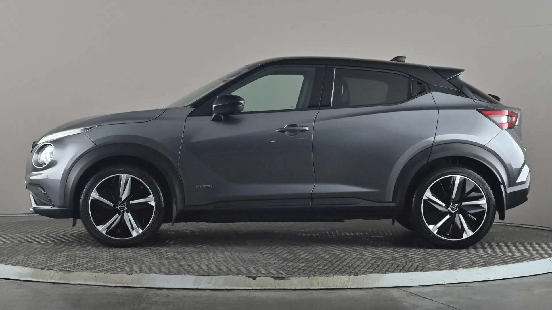 A 2023 NISSAN JUKE 1.6 Hybrid Tekna+ Auto A 2023 NISSAN JUKE 1.6 Hybrid Tekna+ Auto
