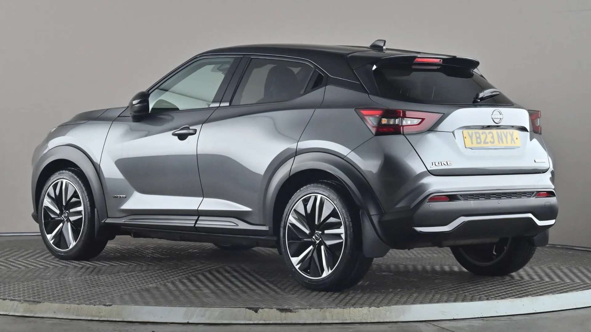 A 2023 NISSAN JUKE 1.6 Hybrid Tekna+ Auto A 2023 NISSAN JUKE 1.6 Hybrid Tekna+ Auto