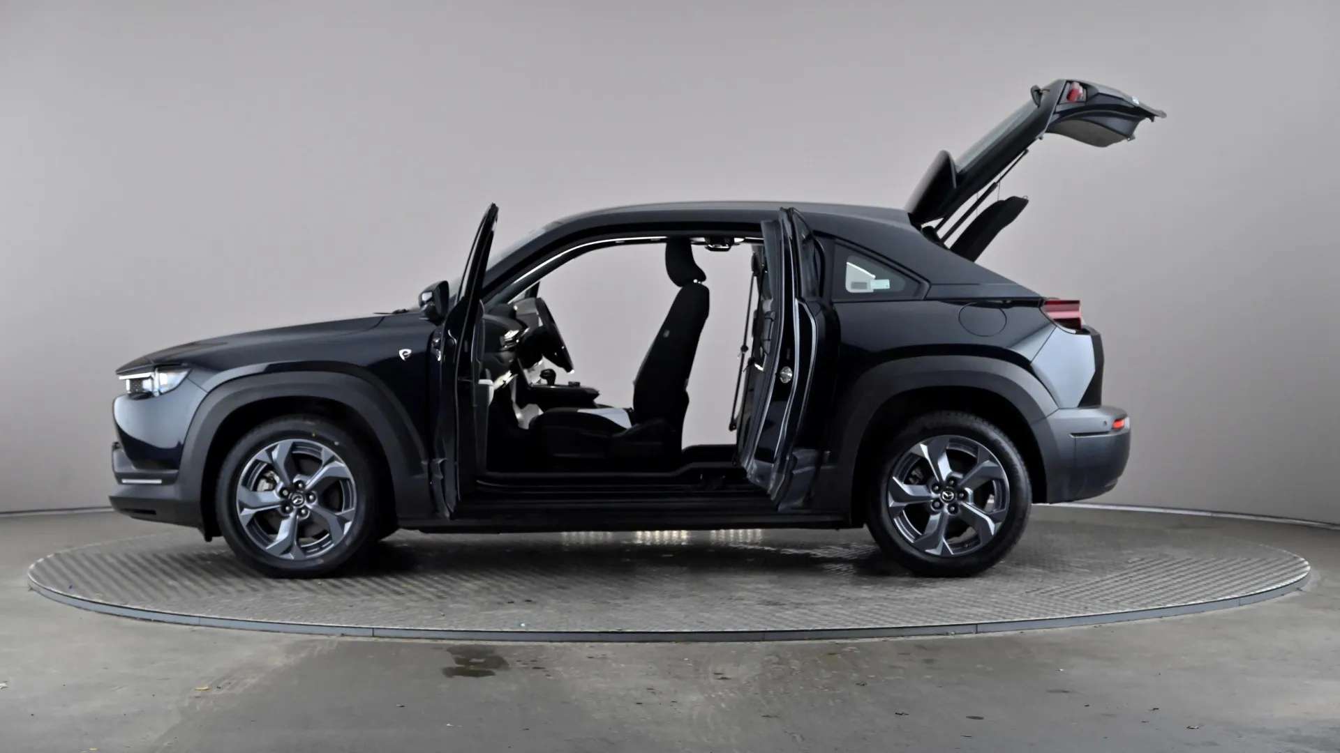 2023 MAZDA MX-30 2023 MAZDA MX-30