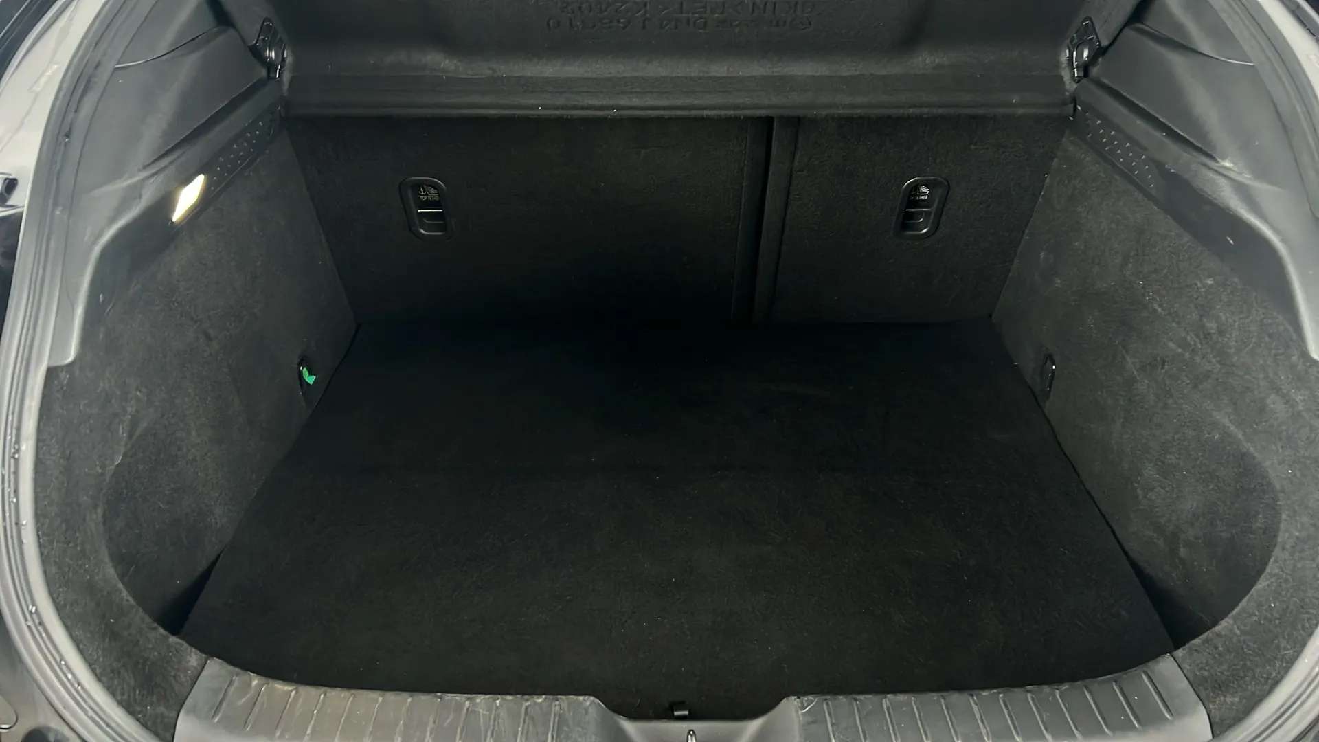 2023 MAZDA MX-30 2023 MAZDA MX-30