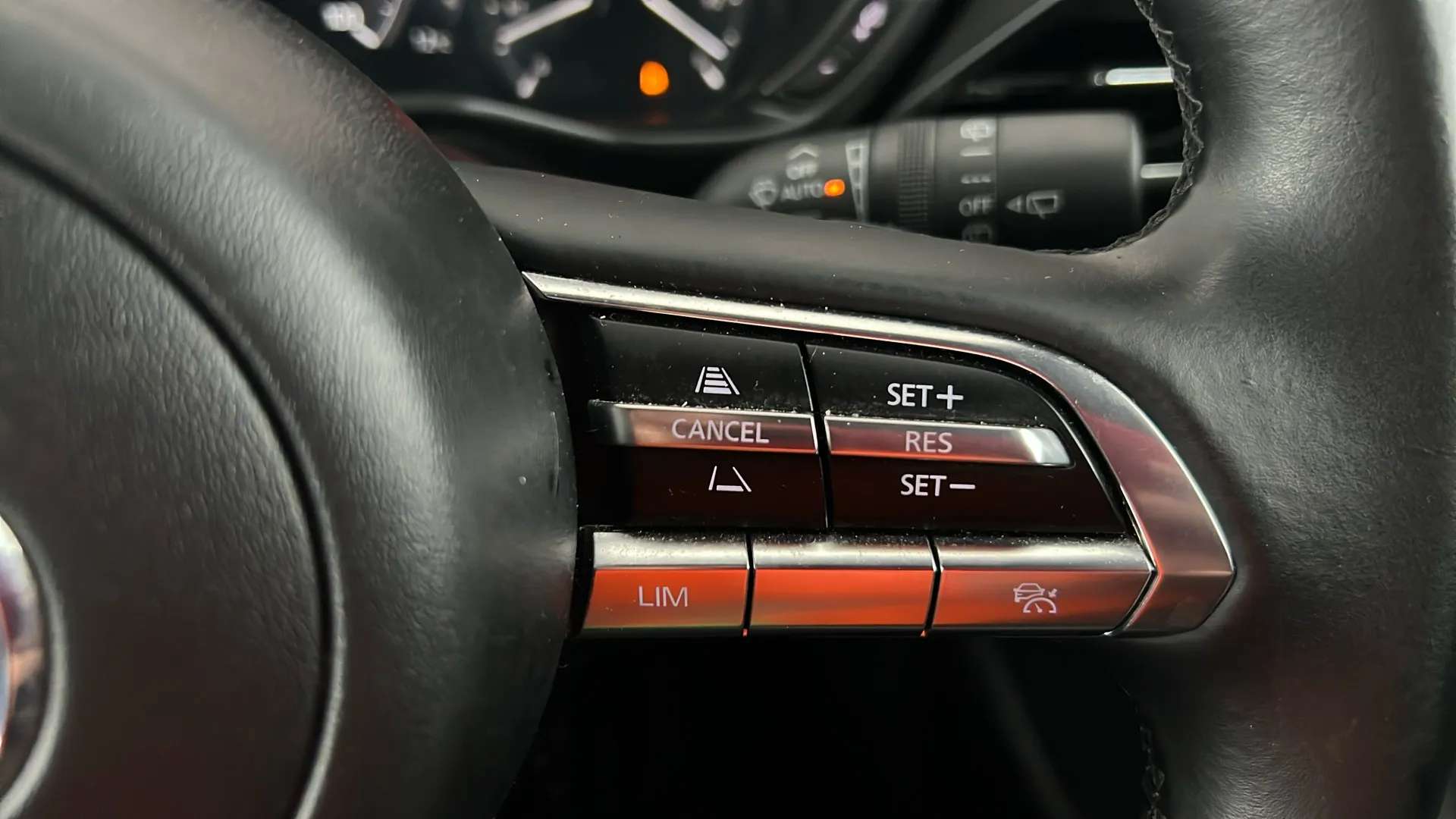 2023 MAZDA MX-30 2023 MAZDA MX-30