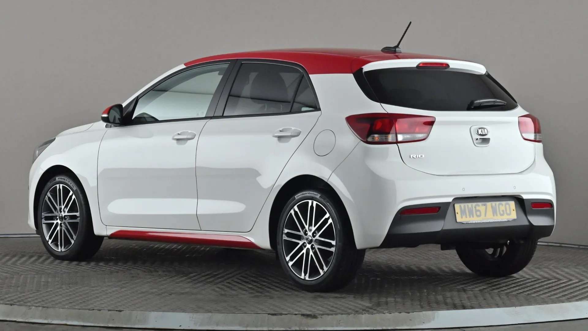 A 2017 KIA RIO 1.25 Pulse A 2017 KIA RIO 1.25 Pulse