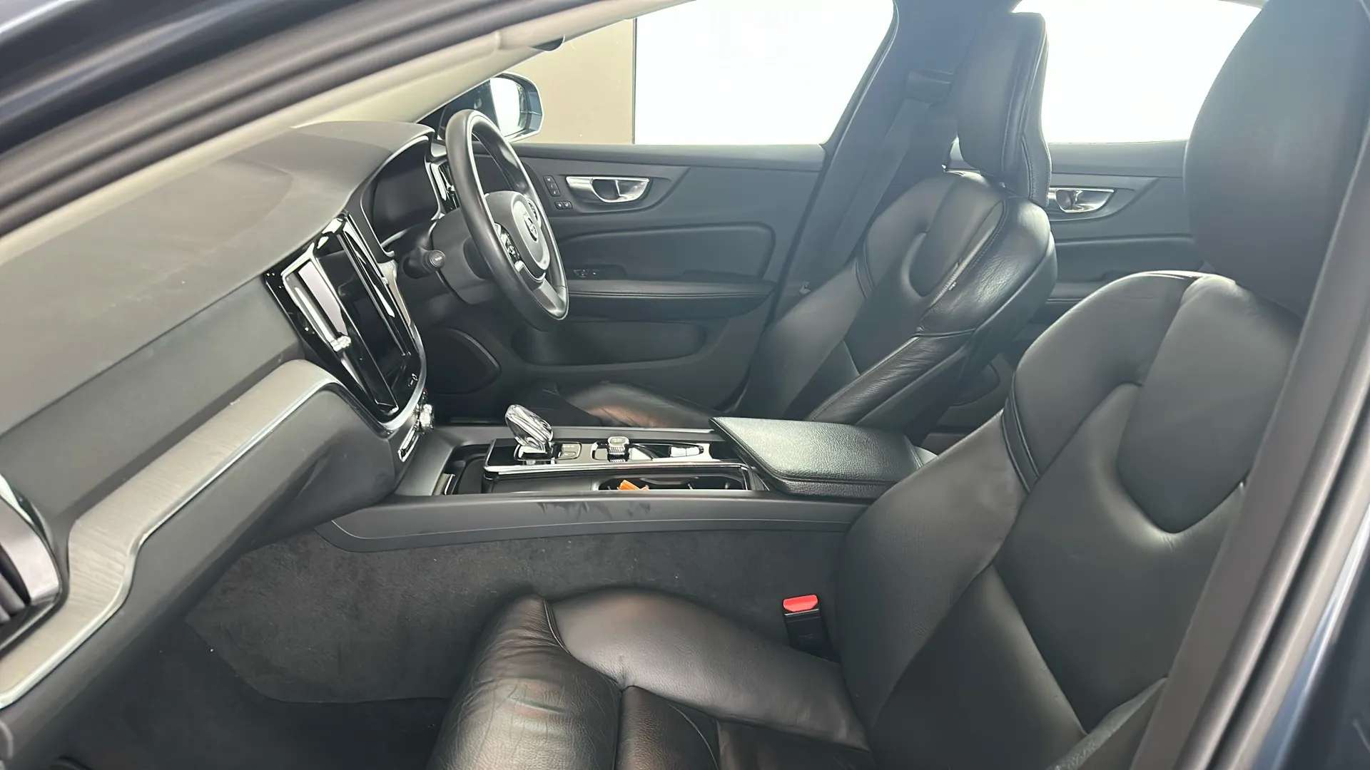 2021 VOLVO S60 2021 VOLVO S60