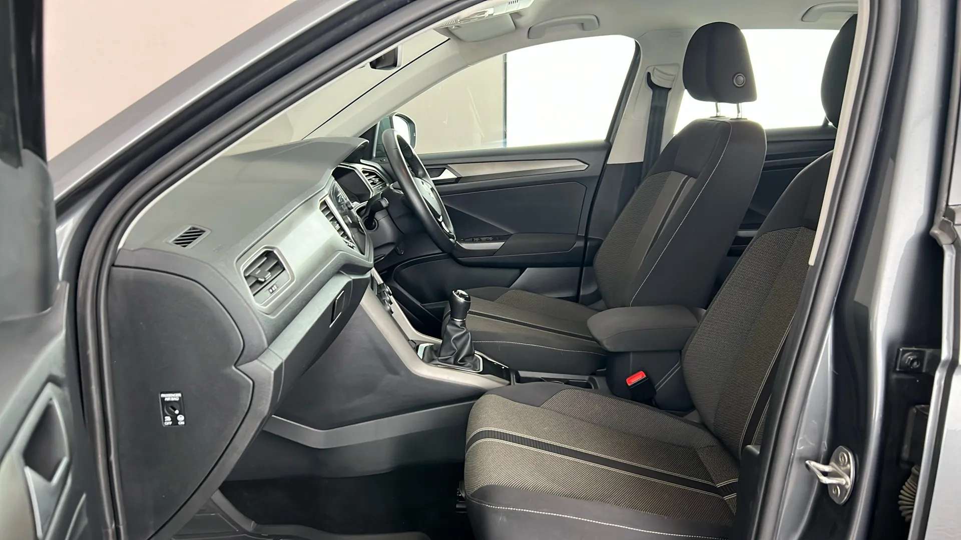 2020 VOLKSWAGEN T-ROC 2020 VOLKSWAGEN T-ROC