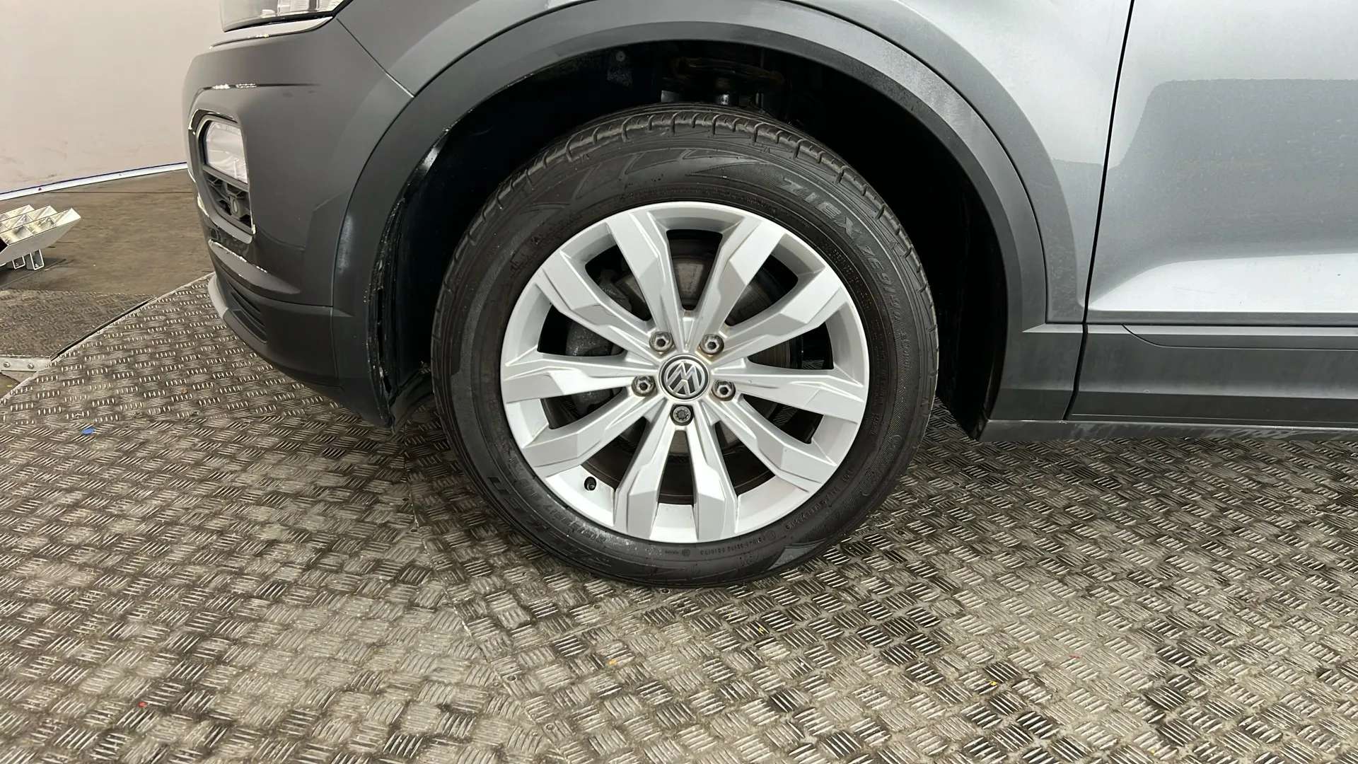 2020 VOLKSWAGEN T-ROC 2020 VOLKSWAGEN T-ROC