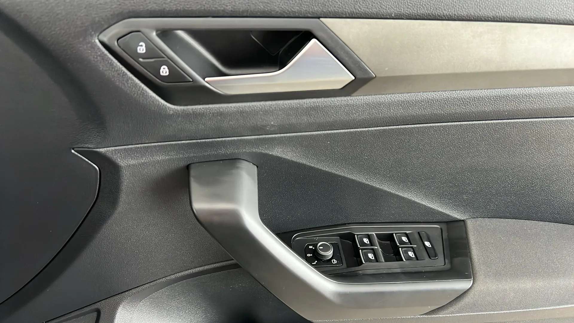 2020 VOLKSWAGEN T-ROC 2020 VOLKSWAGEN T-ROC