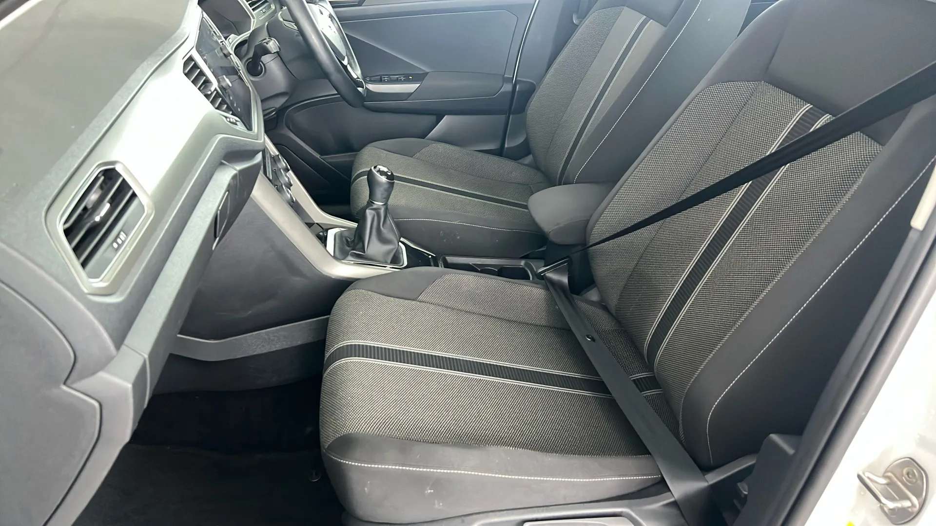 2020 VOLKSWAGEN T-ROC 2020 VOLKSWAGEN T-ROC