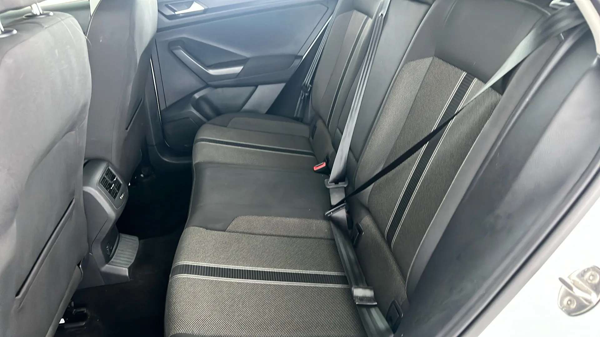 2020 VOLKSWAGEN T-ROC 2020 VOLKSWAGEN T-ROC