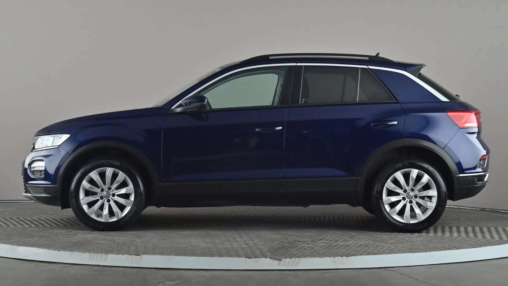 A 2019 VOLKSWAGEN T-ROC 1.0 TSI SE A 2019 VOLKSWAGEN T-ROC 1.0 TSI SE