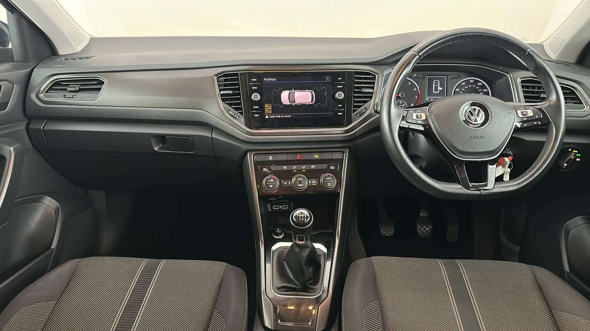 2019 VOLKSWAGEN T-ROC 2019 VOLKSWAGEN T-ROC