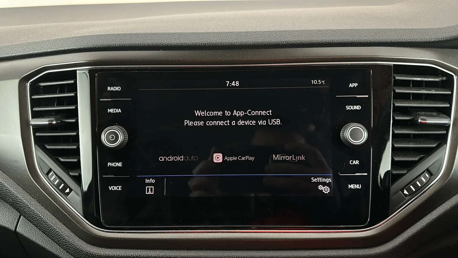 2019 VOLKSWAGEN T-ROC 2019 VOLKSWAGEN T-ROC