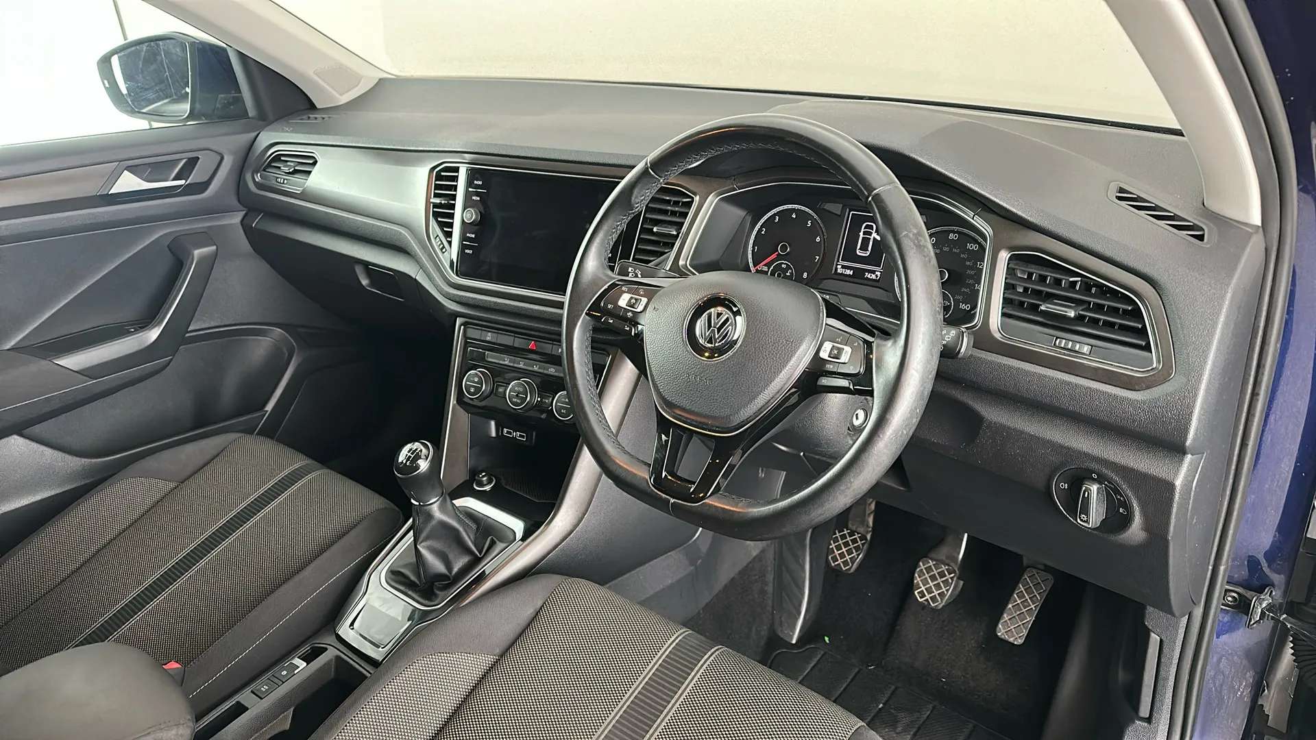 2019 VOLKSWAGEN T-ROC 2019 VOLKSWAGEN T-ROC