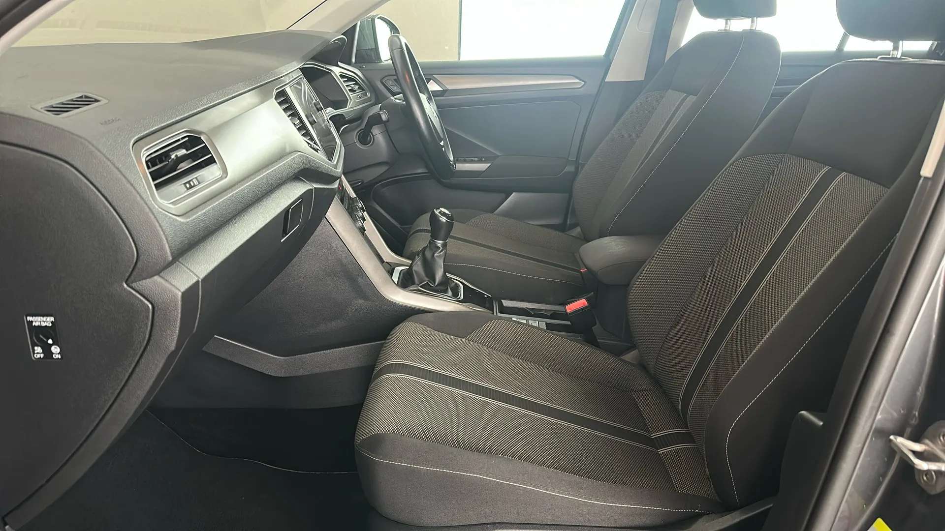 2020 VOLKSWAGEN T-ROC 2020 VOLKSWAGEN T-ROC