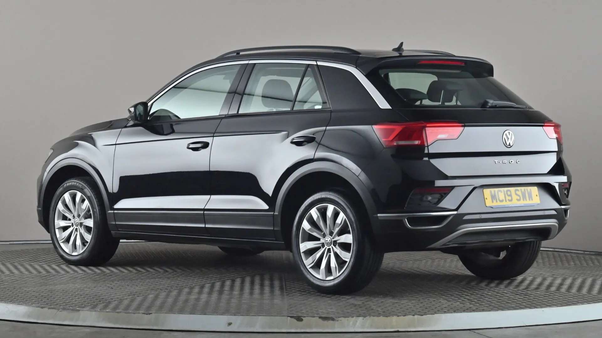 A 2019 VOLKSWAGEN T-ROC 1.6 TDI SE A 2019 VOLKSWAGEN T-ROC 1.6 TDI SE