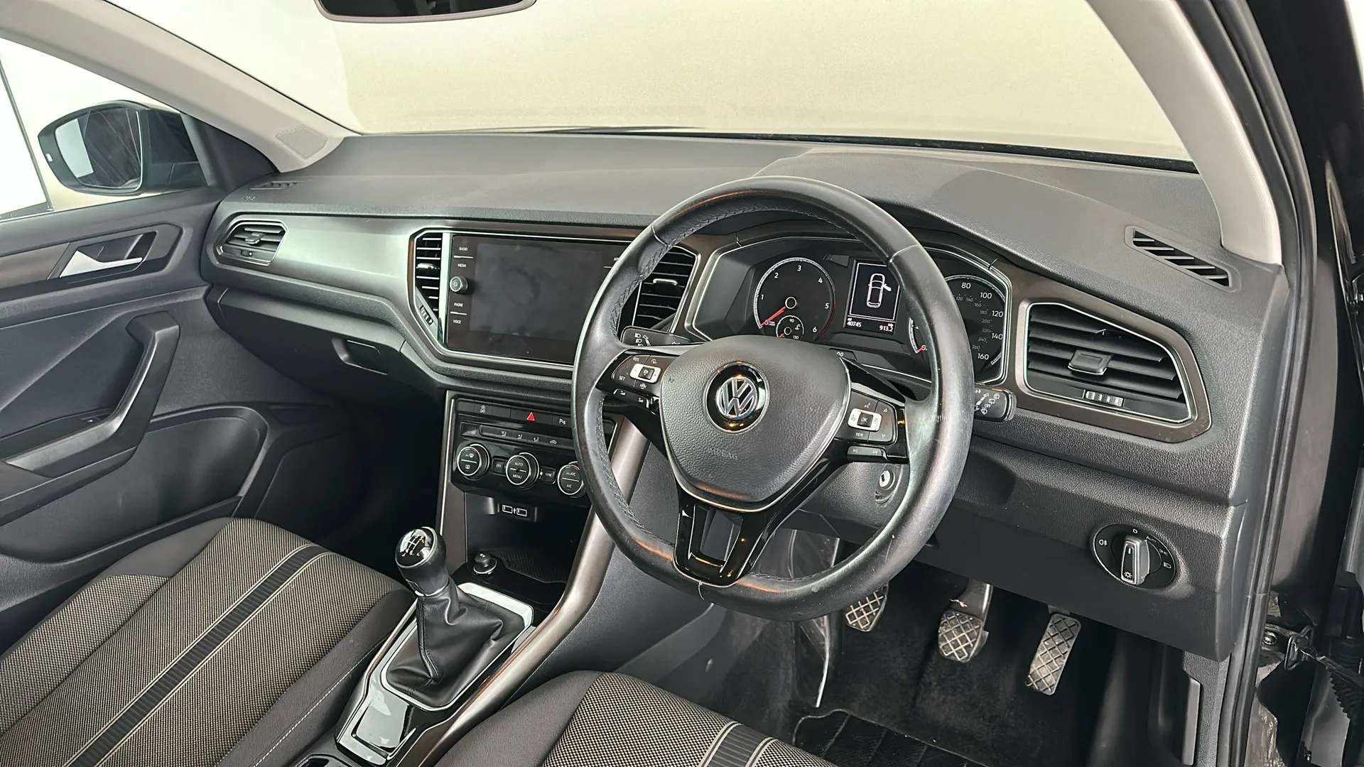 2019 VOLKSWAGEN T-ROC 2019 VOLKSWAGEN T-ROC