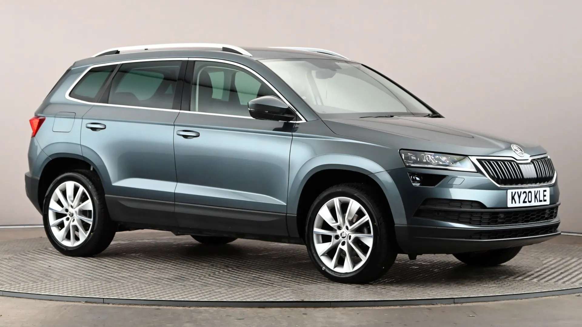 A 2020 SKODA KAROQ 1.5 TSI SE L A 2020 SKODA KAROQ 1.5 TSI SE L