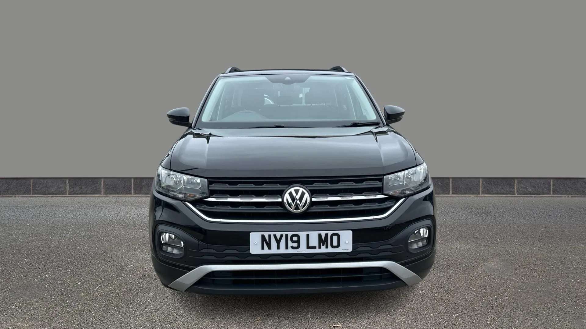 A 2019 VOLKSWAGEN T-CROSS 1.0 TSI SE A 2019 VOLKSWAGEN T-CROSS 1.0 TSI SE