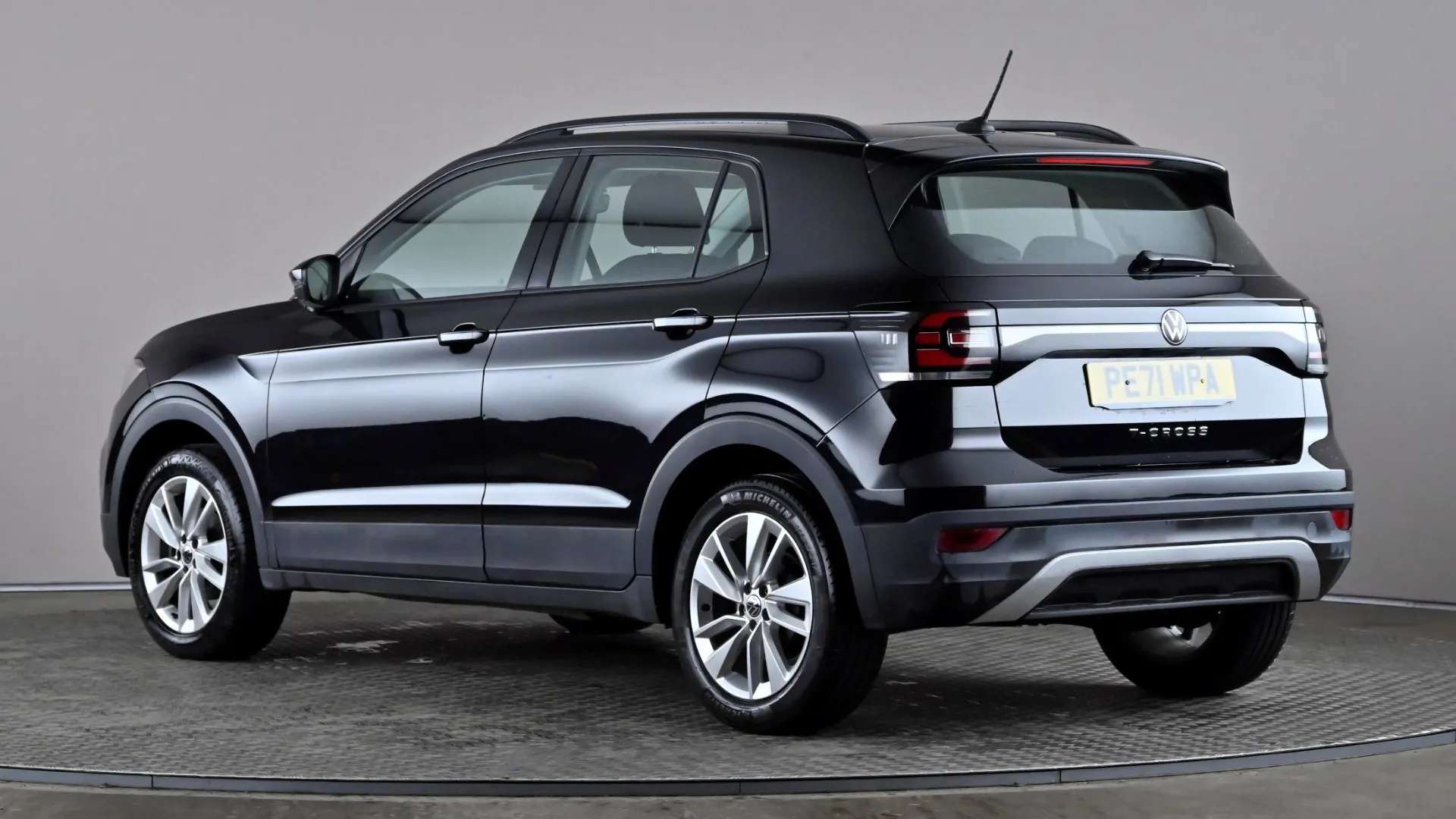 A 2021 VOLKSWAGEN T-CROSS 1.0 TSI SE A 2021 VOLKSWAGEN T-CROSS 1.0 TSI SE