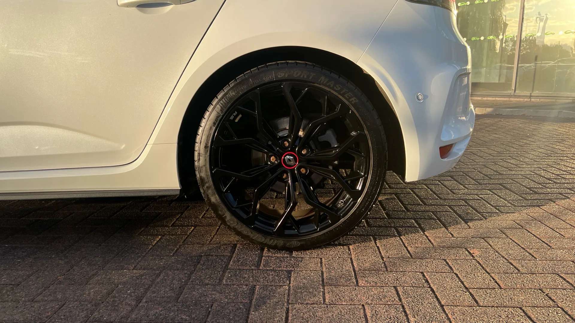 2021 RENAULT MEGANE R.S. 2021 RENAULT MEGANE R.S.