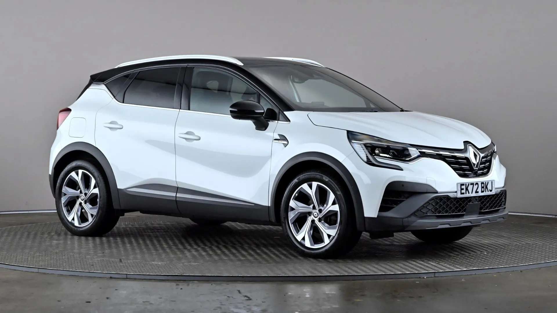 A 2022 RENAULT CAPTUR 1.6 E-TECH Hybrid 145 R.S. Line Auto A 2022 RENAULT CAPTUR 1.6 E-TECH Hybrid 145 R.S. Line Auto
