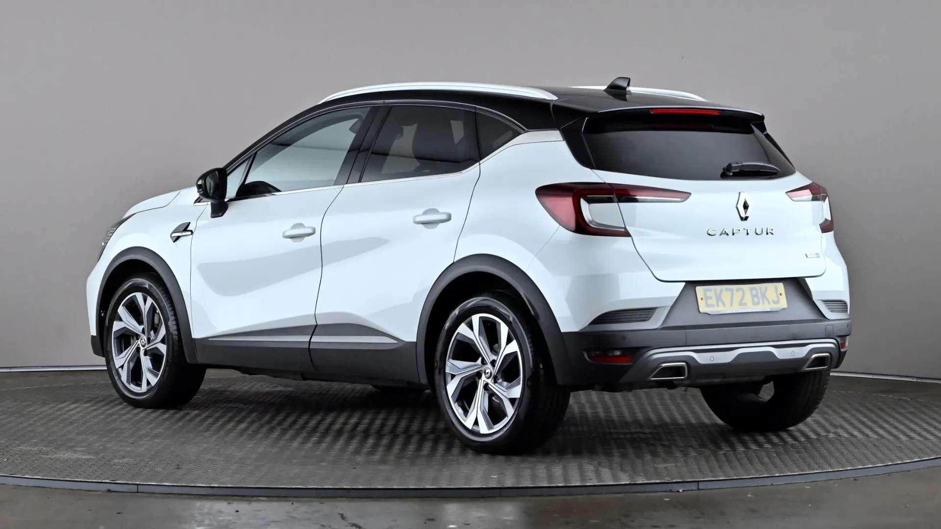 A 2022 RENAULT CAPTUR 1.6 E-TECH Hybrid 145 R.S. Line Auto A 2022 RENAULT CAPTUR 1.6 E-TECH Hybrid 145 R.S. Line Auto