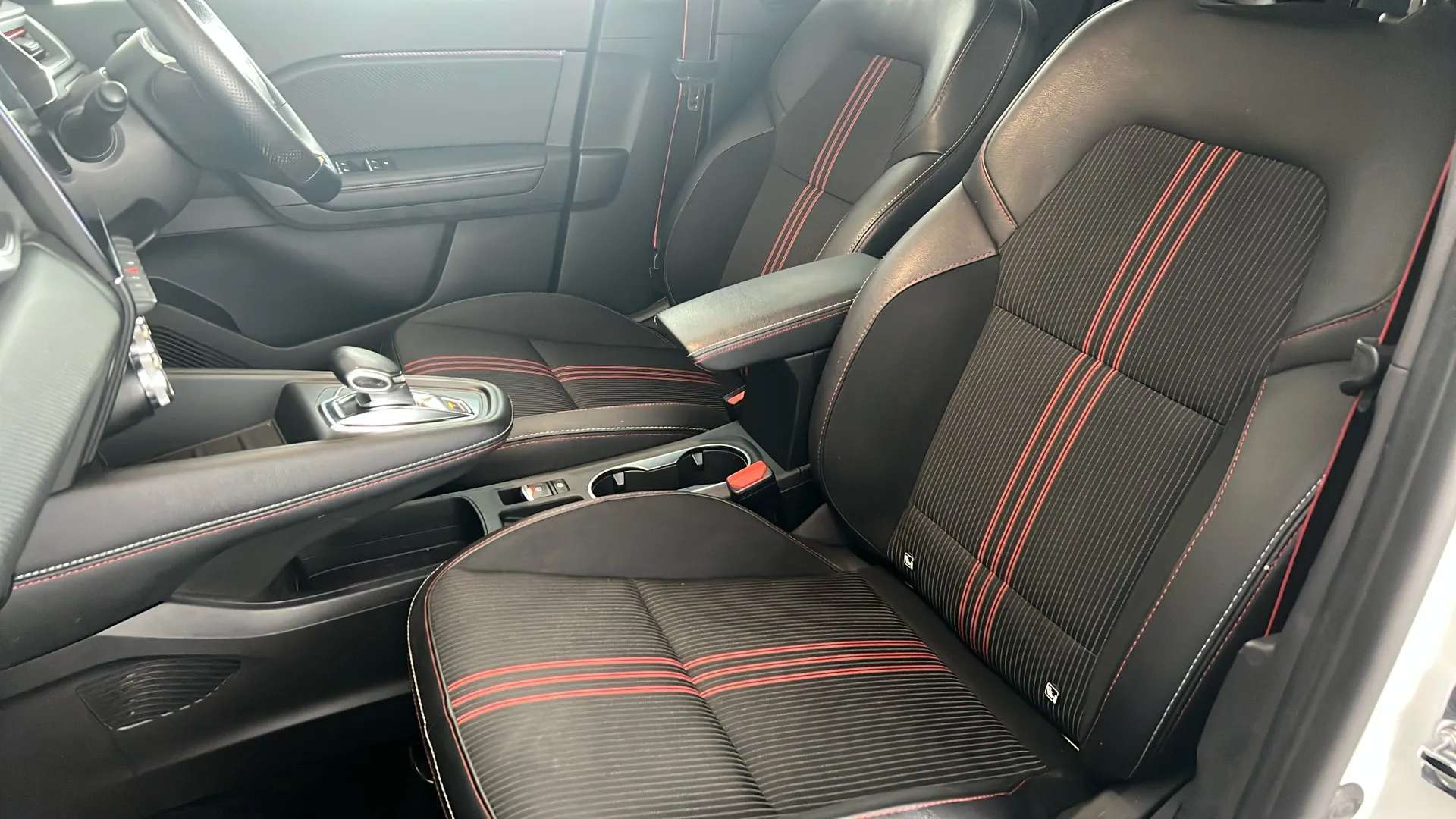 2022 RENAULT CAPTUR 2022 RENAULT CAPTUR