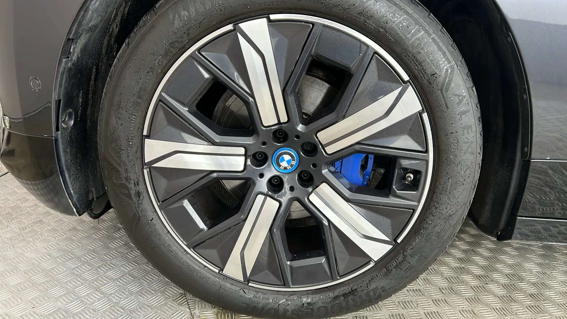 2023 BMW IX 2023 BMW IX
