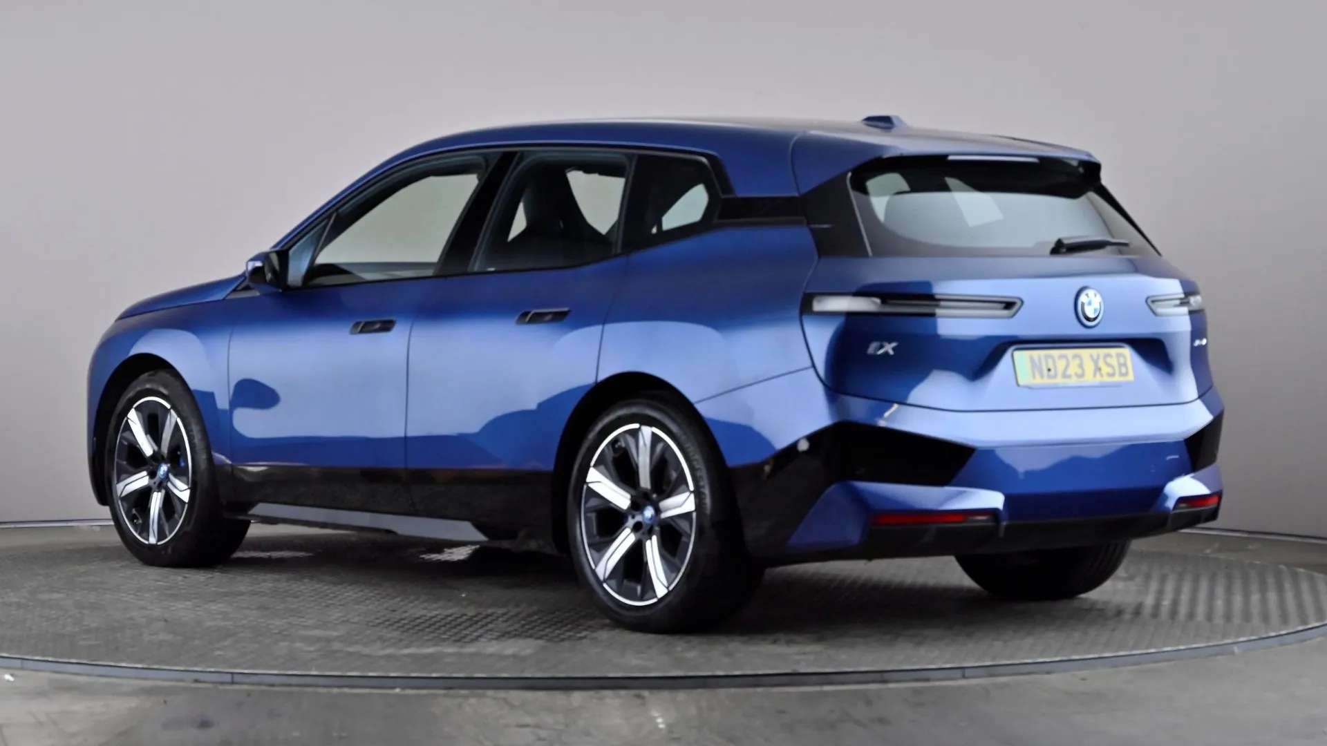 A 2023 BMW IX 240kW xDrive40 M Sport 76.6kWh Auto A 2023 BMW IX 240kW xDrive40 M Sport 76.6kWh Auto
