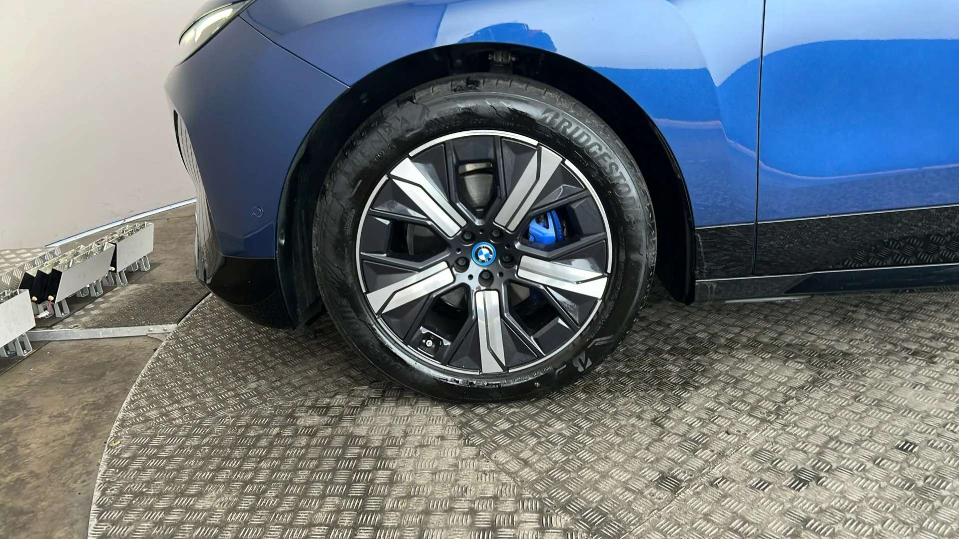 2023 BMW IX 2023 BMW IX