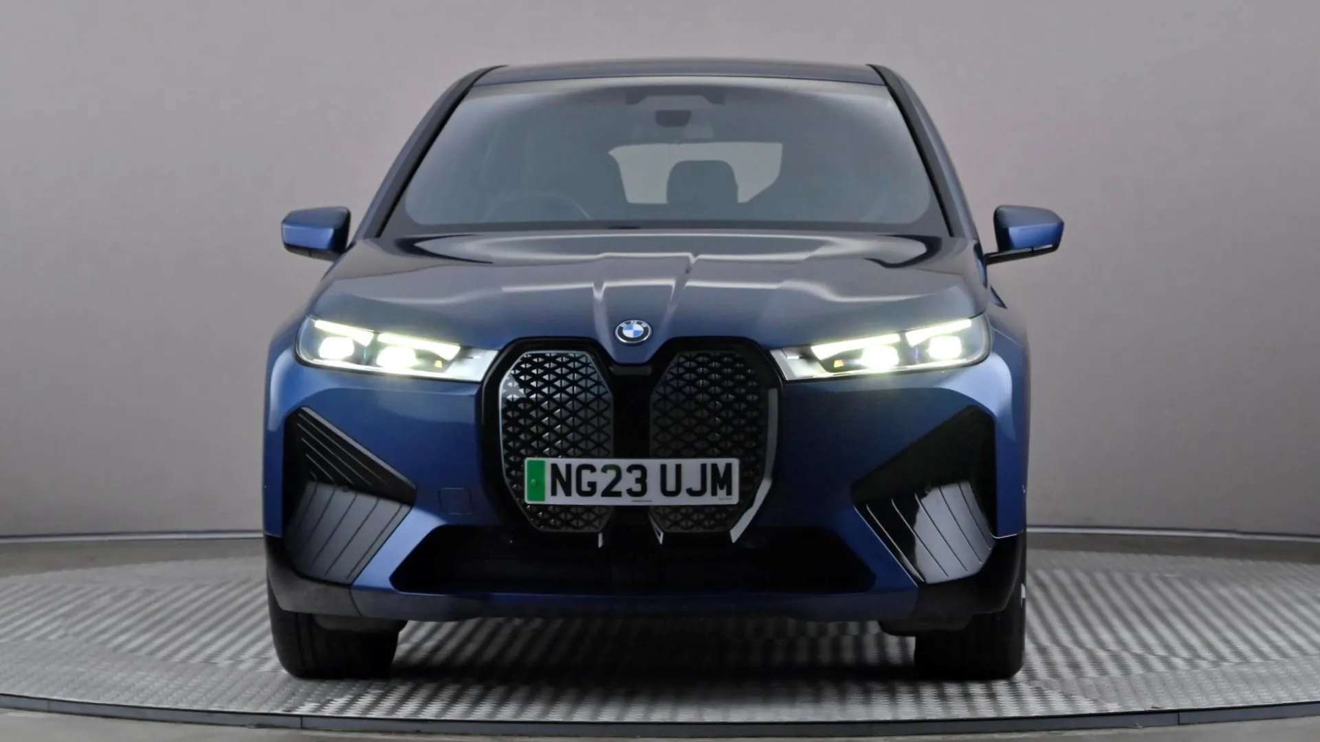 A 2023 BMW IX 240kW xDrive40 M Sport 76.6kWh Auto A 2023 BMW IX 240kW xDrive40 M Sport 76.6kWh Auto
