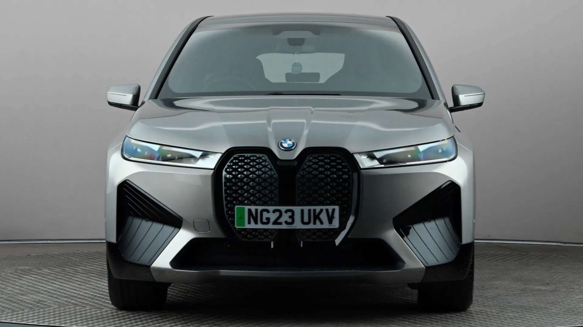 A 2023 BMW IX 240kW xDrive40 M Sport 76.6kWh Auto A 2023 BMW IX 240kW xDrive40 M Sport 76.6kWh Auto